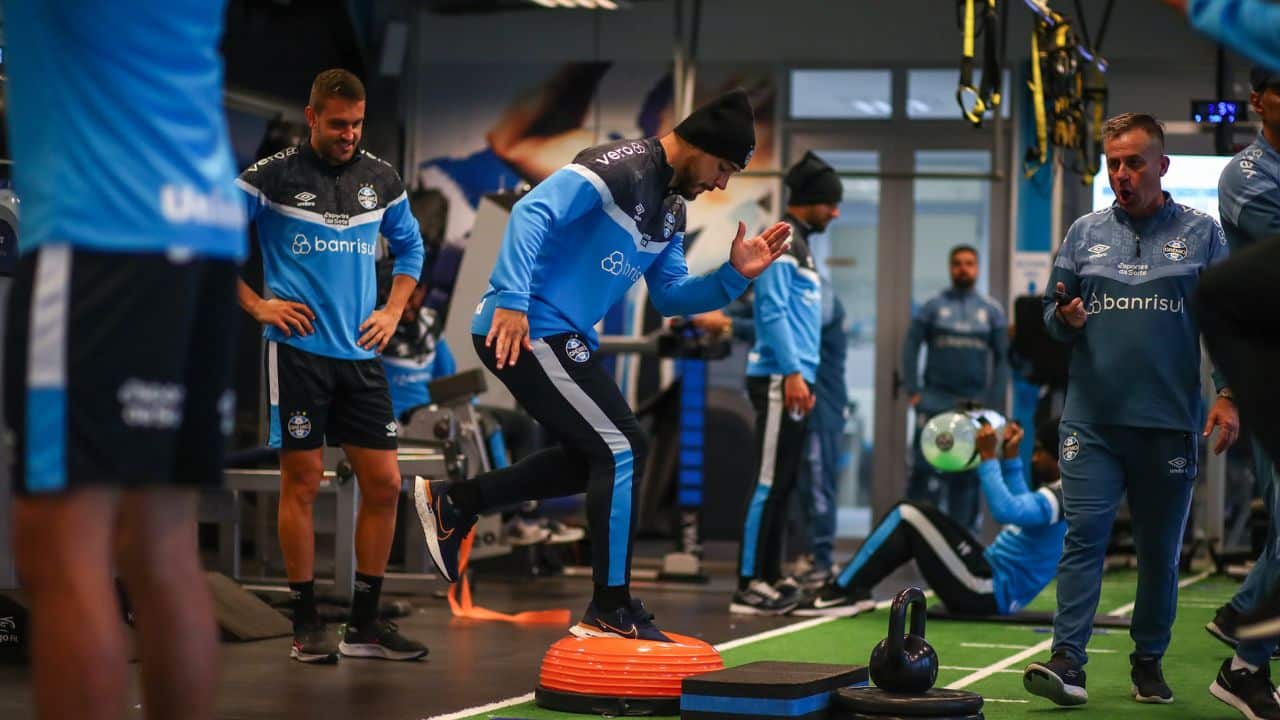 Chuva em Porto Alegre inunda CT do Grêmio e preocupa diretoria