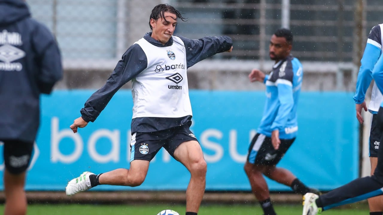 Geromel e Carballo podem reforçar o Grêmio no jogo contra o Fortaleza