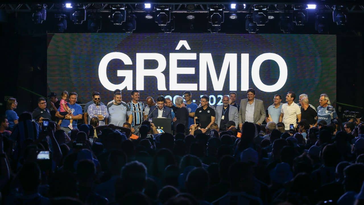 Grêmio libera imagens da comemoração de 120 anos e emociona a torcida