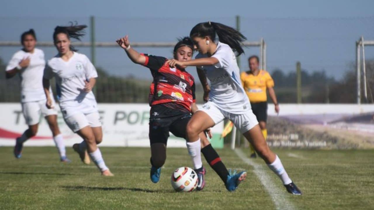 Grêmio vence o Flamengo nos pênaltis e é campeão do Brasileiro Feminino Sub- 17; veja os gols, brasileiro feminino