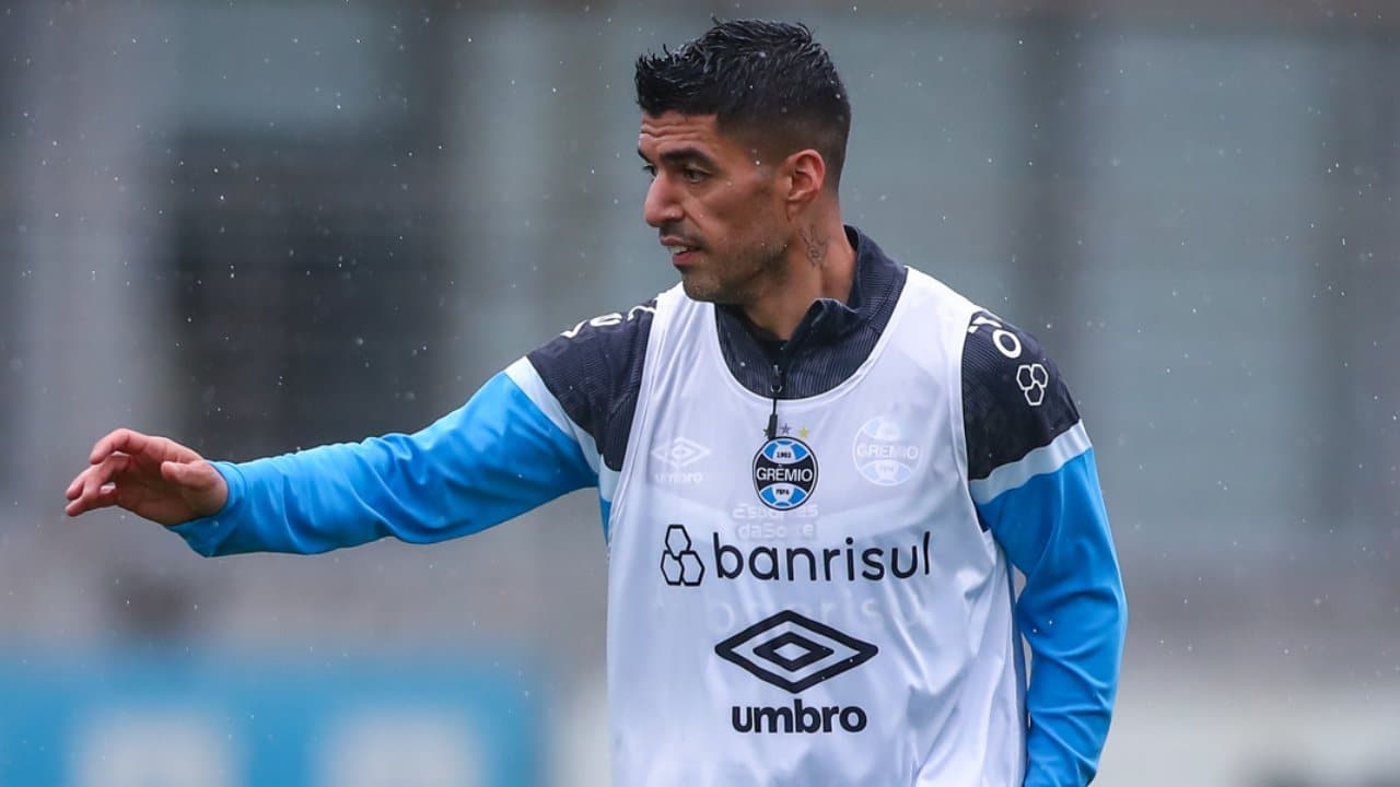 Jornalista CRAVA o nome ideal para substituir Suárez no Grêmio