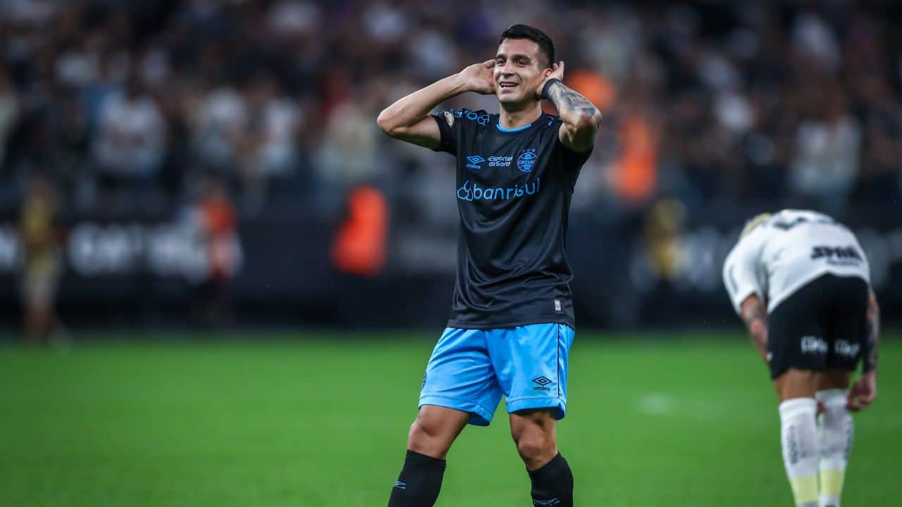 O que Cristaldo fez pelo Grêmio contra o Corinthians é de cair o queixo