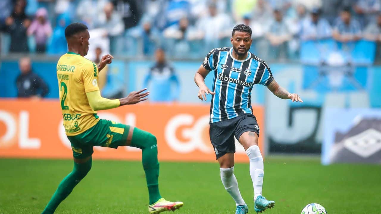 Desfalque importate para Cuiabá no duelo contra o Grêmio neste sábado.