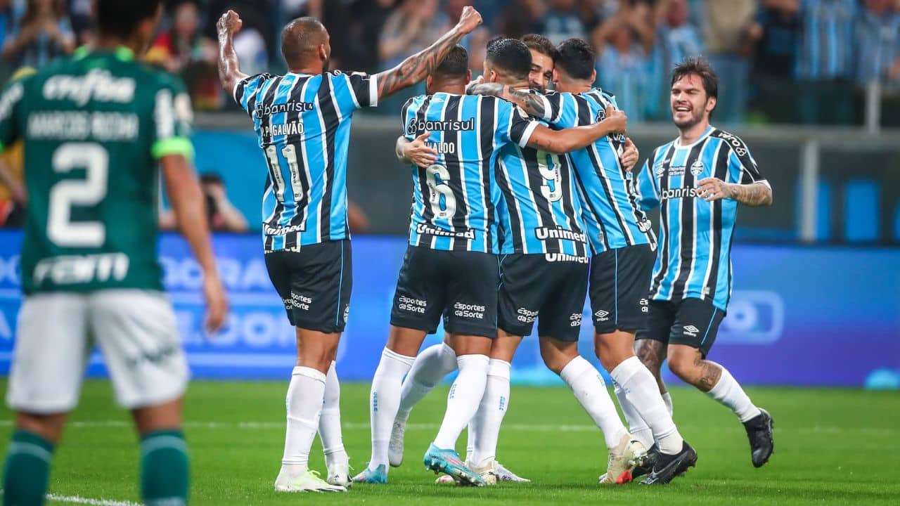 Rankings mostram os goleiros mais decisivos do Brasileirão e quem