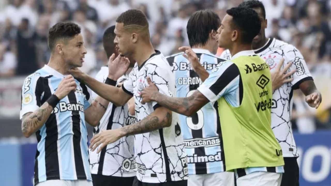 Retrospecto do Grêmio na Arena Corinthians liga o alerta MÁXIMO na torcida