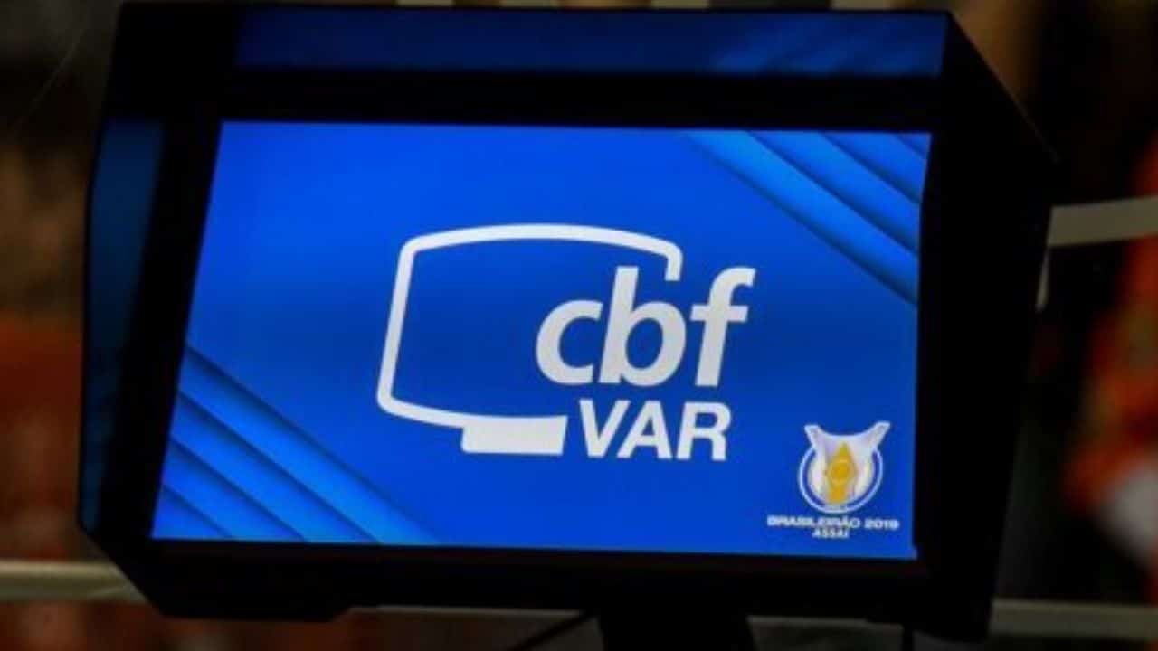 URGENTE: CBF libera áudio do VAR sobre pênalti não marcado em Corinthians x Grêmio