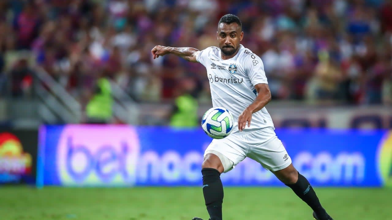 Derrota do Grêmio na Libertadores resulta em massacre do trio de torcedores.