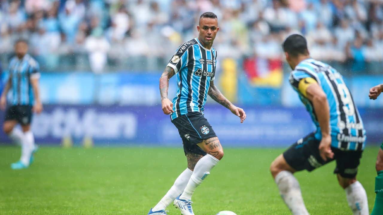 Villasanti irá completar 100 jogos pelo Grêmio no Grenal 440