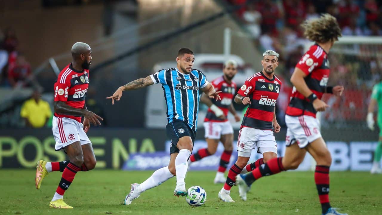 Flamengo x Fluminense pelo Brasileirão 2023: onde assistir ao vivo