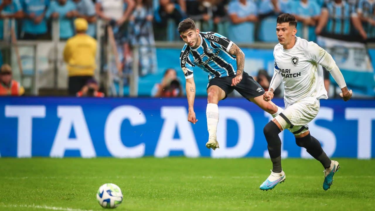 Grêmio mira o Botafogo no Brasileirão e o motivo não é apenas o título; veja