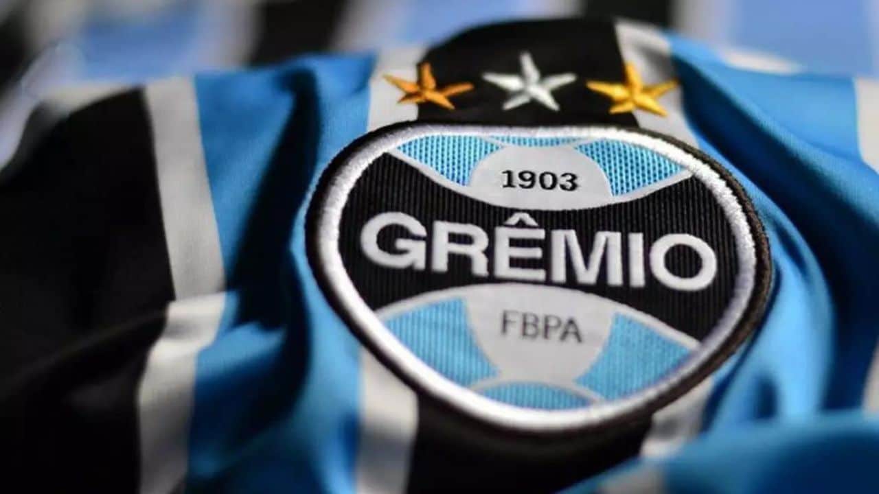 Escalações e transmissão: confronto entre Grêmio e Palmeiras no Brasileirão.