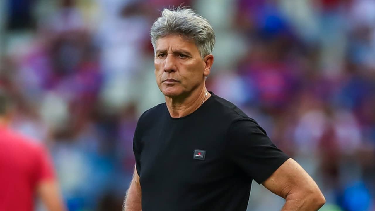 Renato surpreende, bate no peito e resolve avaliar temporada do Grêmio