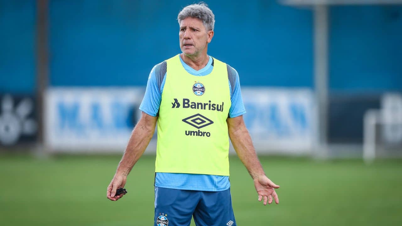 Geromel veste a 3 do Grêmio e vê experiência europeia como trunfo