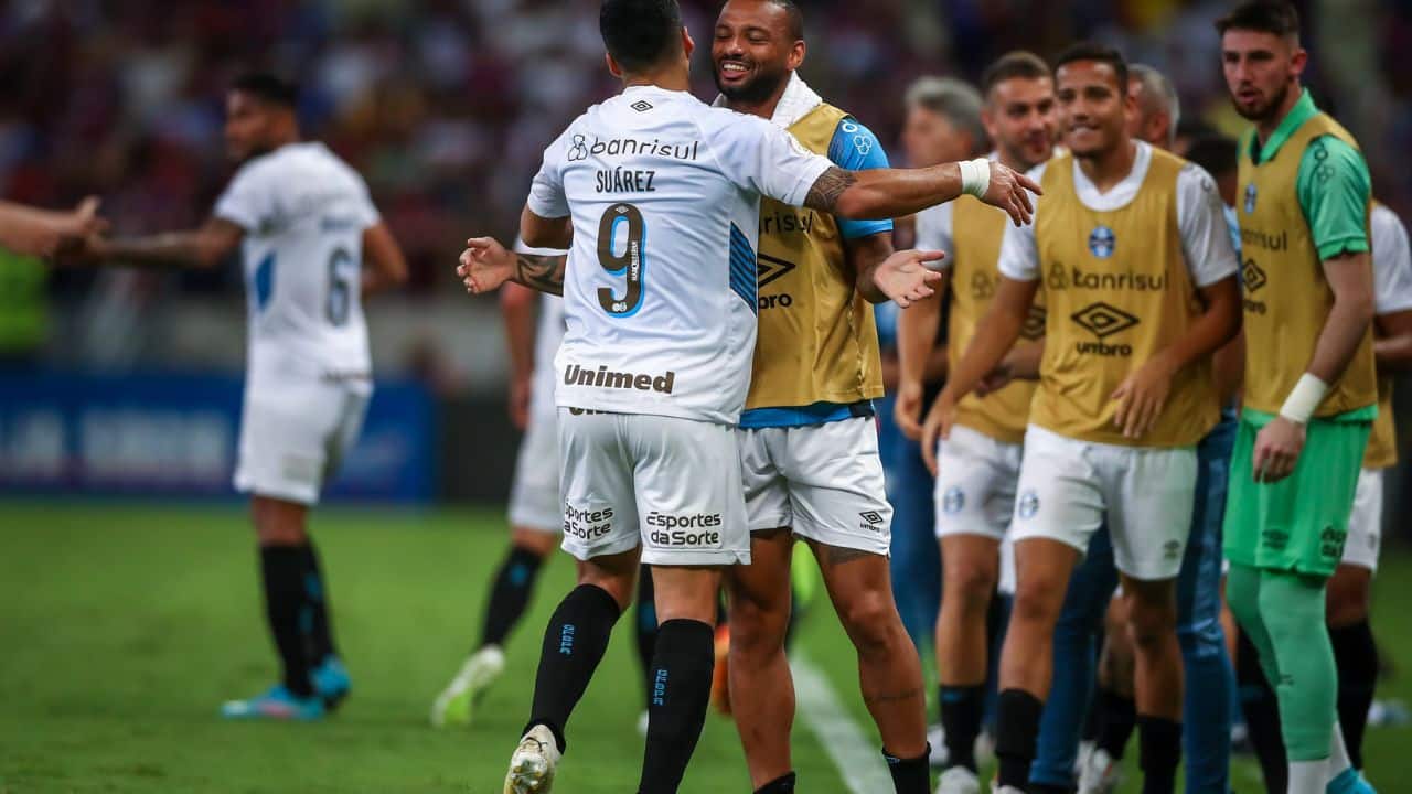 Um jogador do Grêmio vai estrear em pleno GreNal 440; saiba quem