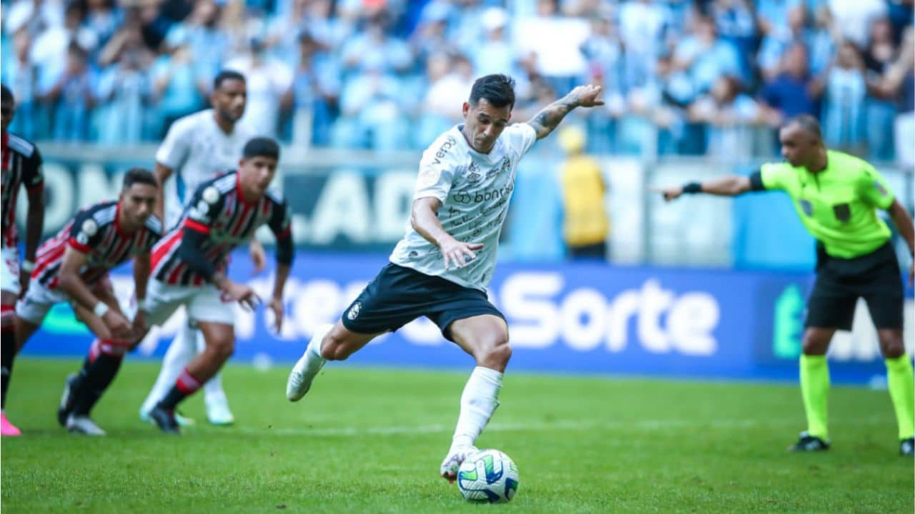 São Paulo x Flamengo: Gato vidente prevê qual dos times será o campeão da  Copa do Brasil; confira