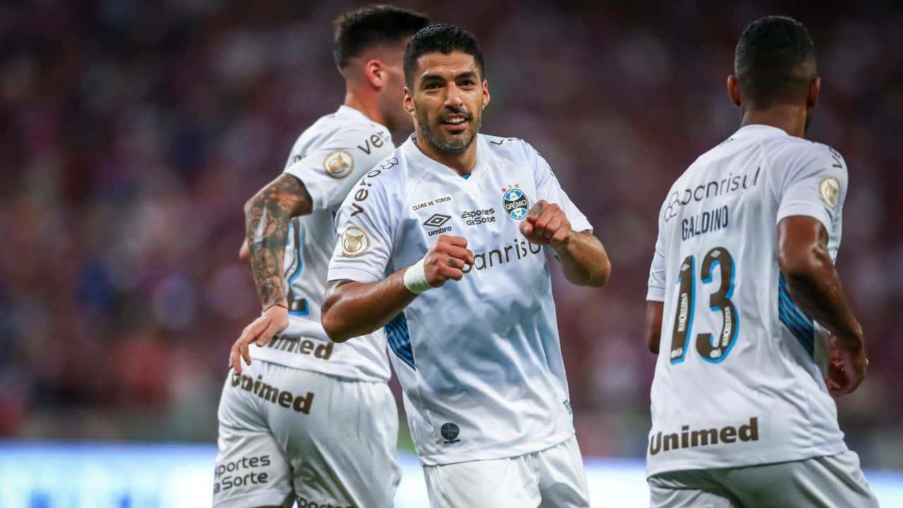 Pupilo de Renato sente fadiga muscular e técnico do Grêmio se desespera