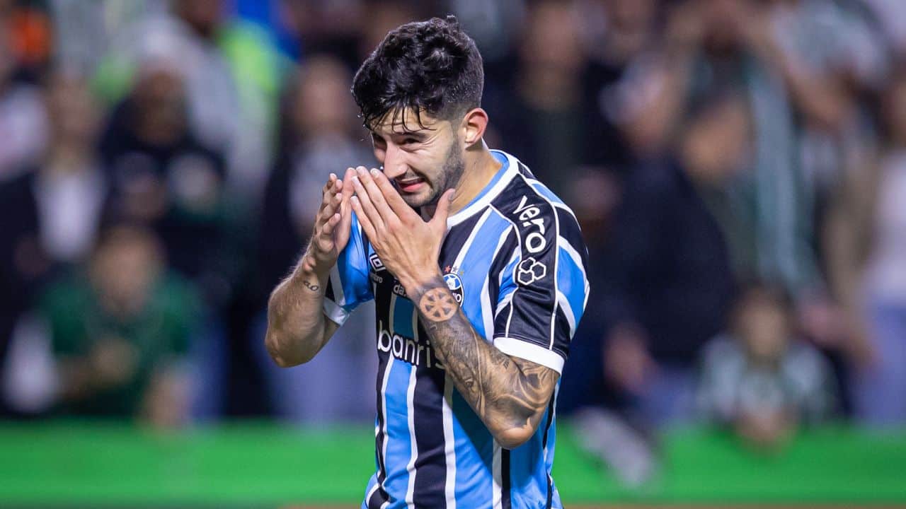 Villasanti supera Arce no ranking de estrangeiros do Grêmio