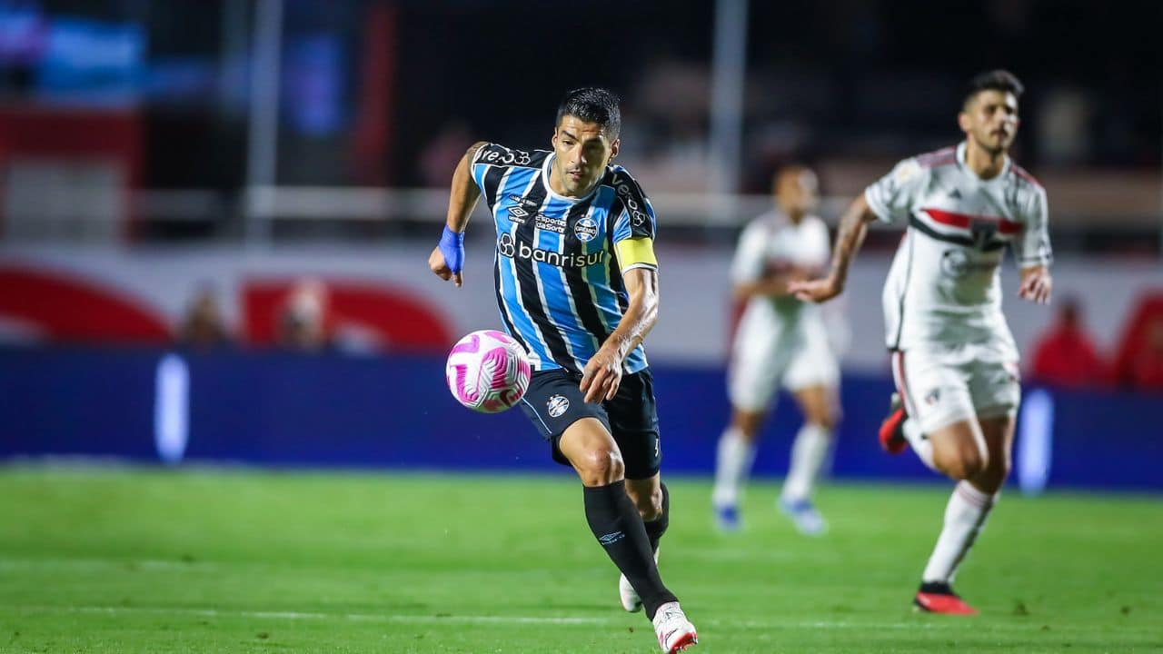 Suárez coloca o Grêmio no topo de mais um ranking do futebol brasileiro