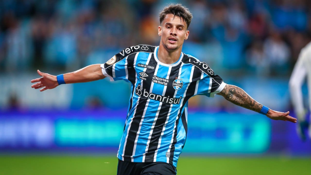 URGENTE: Grêmio vai receber bolada milionária com a venda de Ferreira para rival da Série A