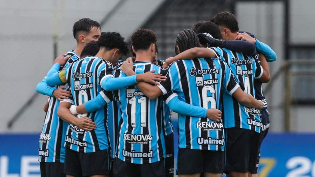 Reunião decisiva do Grêmio para definir futuro de promessa da base.