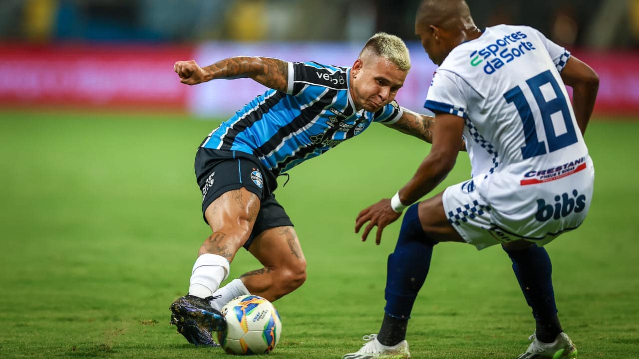 Grêmio adota cautela na recuperação de Soteldo mesmo retornando aos treinos