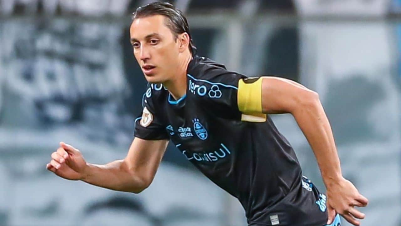 Escalação do Grêmio para confronto contra o Botafogo no Brasileirão