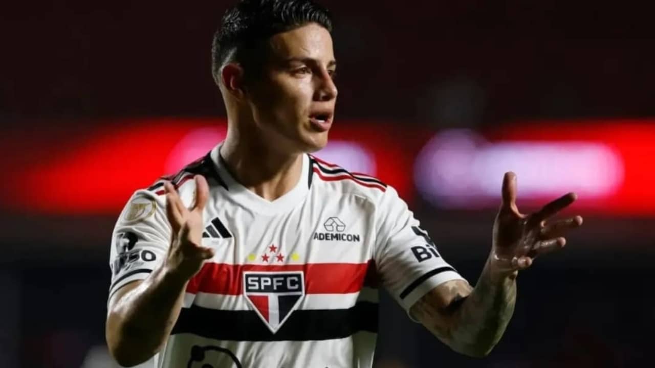 Grêmio avalia possibilidade de contratar James Rodríguez para próxima temporada.