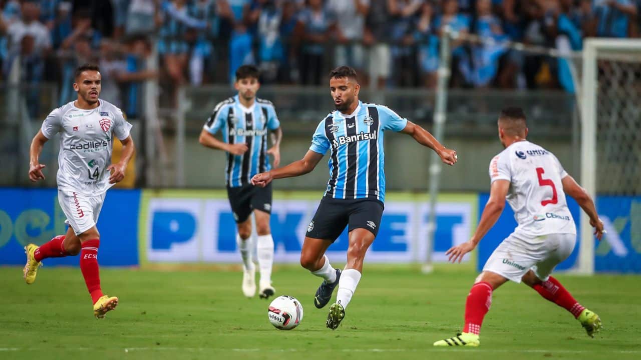 Grêmio enfrenta São Luiz: conheça as escalações de ambos os times