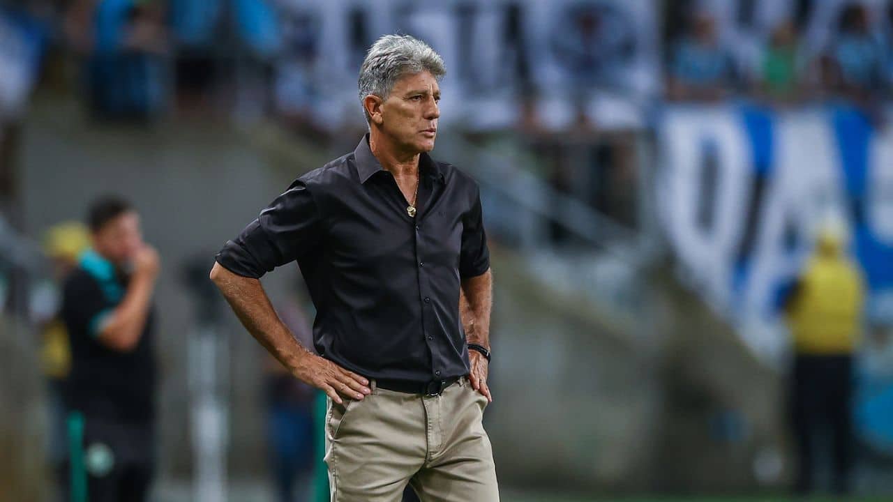 Problemas do Grêmio persistem com o lado esquerdo do ataque em destaque.