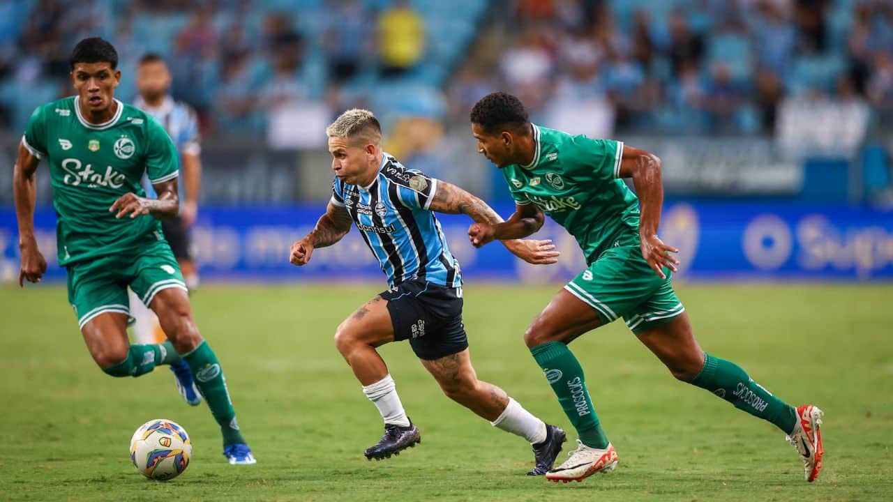 Supremacia tricolor nos últimos confrontos entre Grêmio e Juventude.