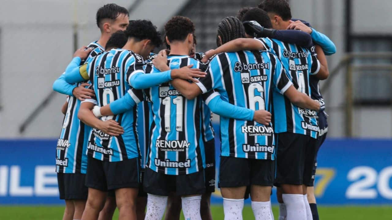 Grêmio contrata artilheiro de equipe catarinense: reforço de peso para o ataque.