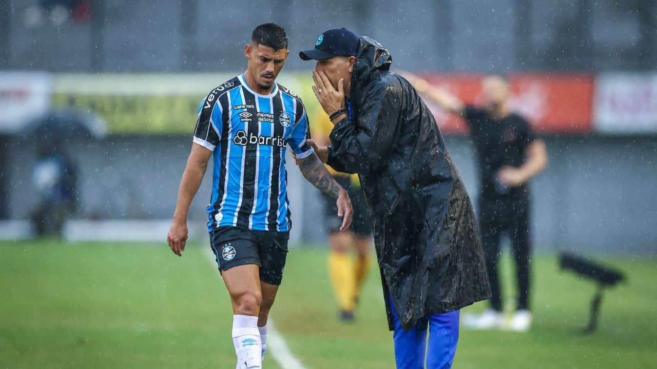 Mayk fala sobre período importante para o Grêmio: 