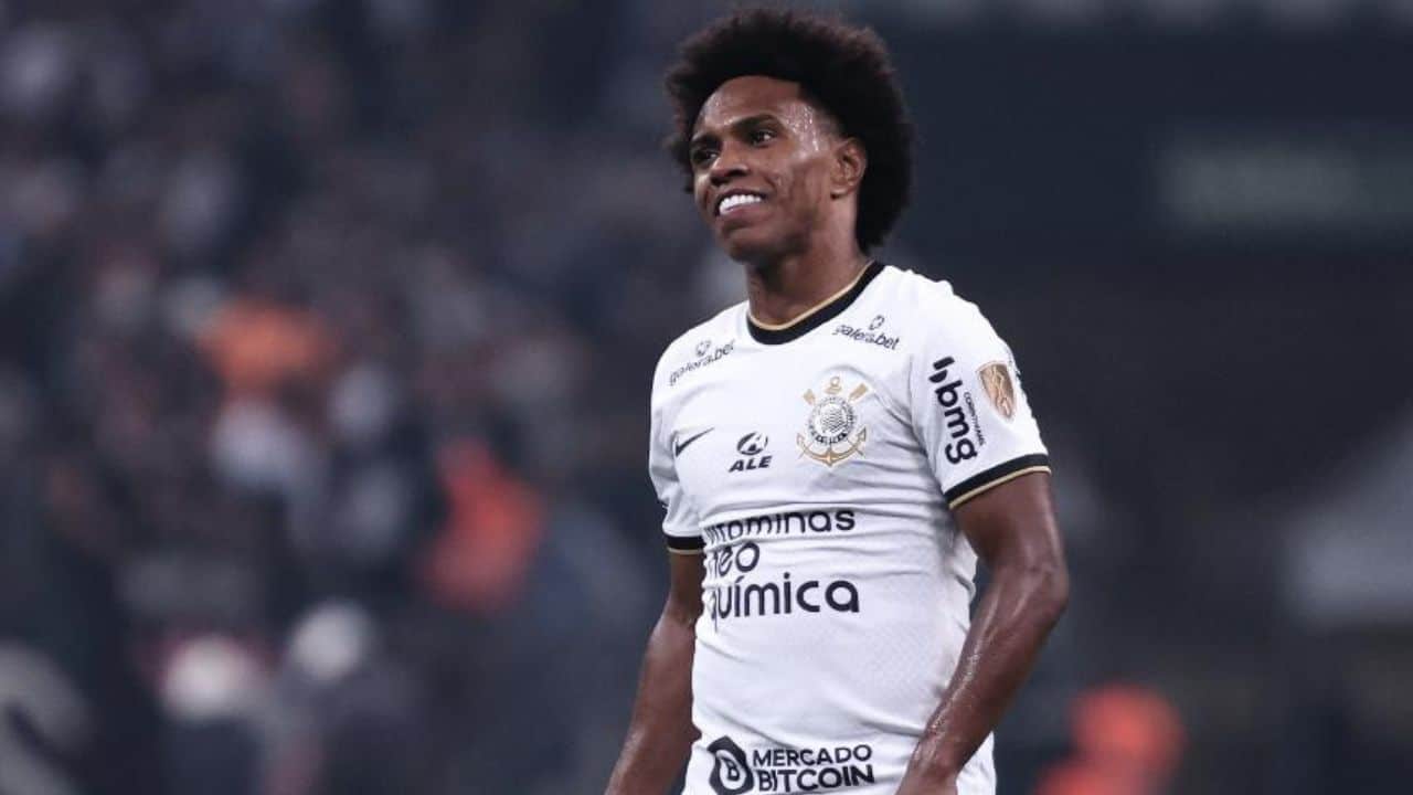 Grêmio tenta contratar Willian, mas jogador não deseja retornar ao Brasil.