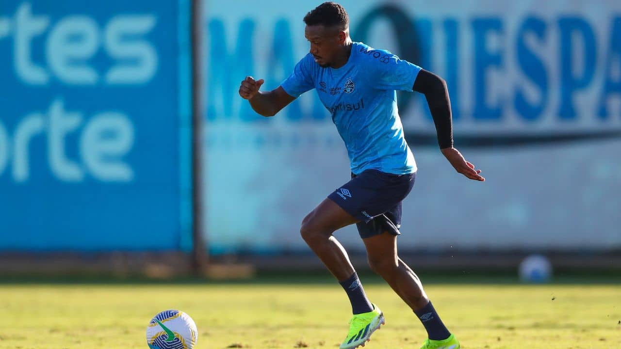 Possível escalação do Grêmio para duelo contra o Fluminense no Brasileirão