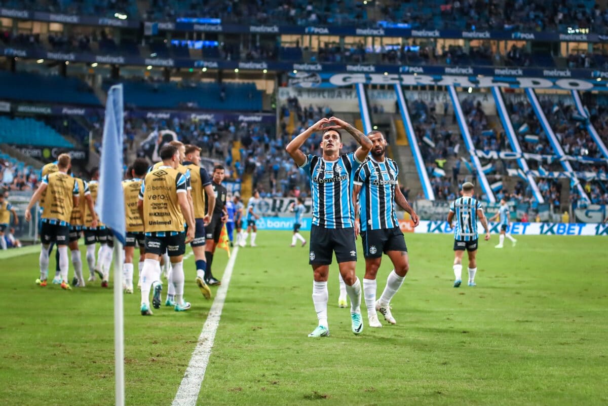 Grêmio conquista vitória sobre o Athletico-PR e garante 3 pontos no Brasileirão