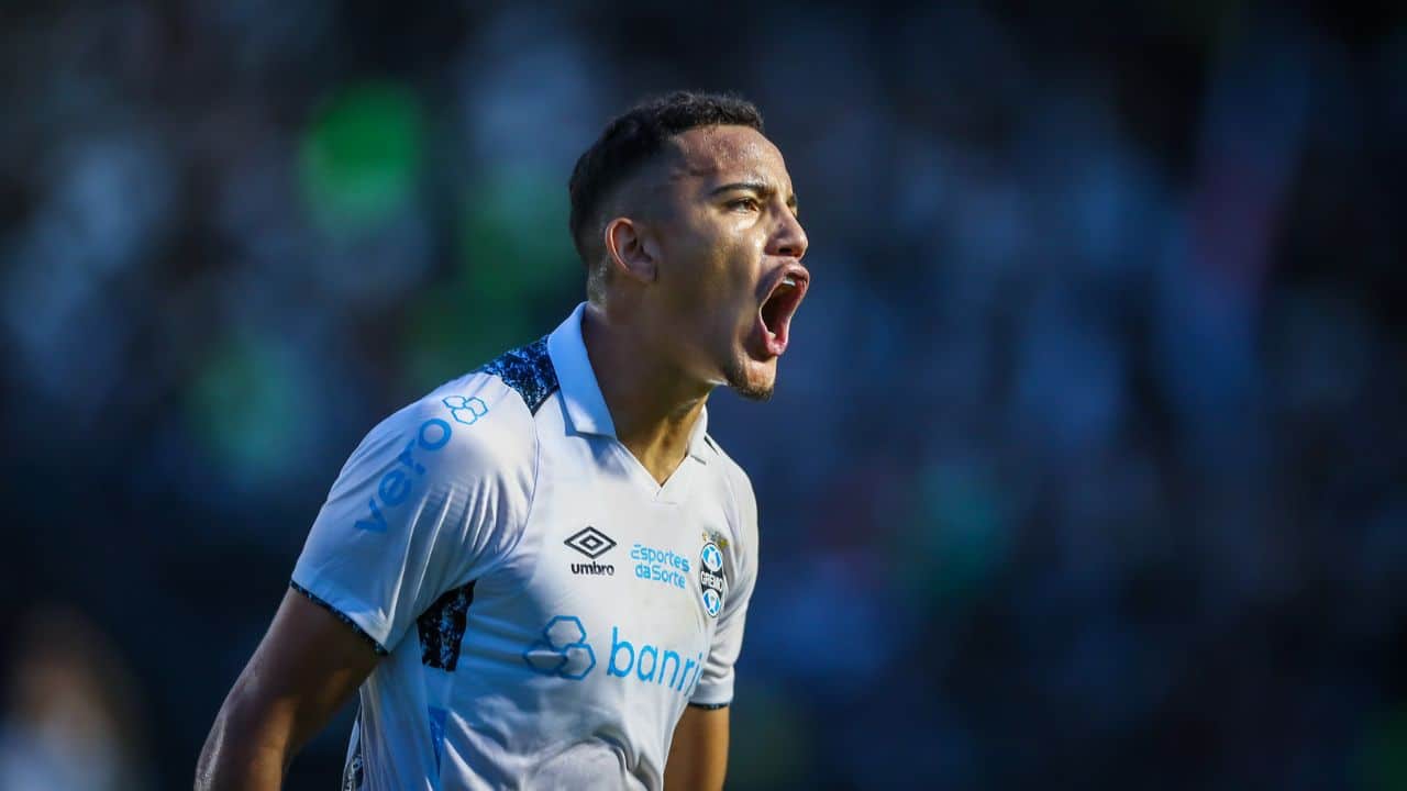 Grêmio e Gustavo Martins seguem discutindo novo contrato: 