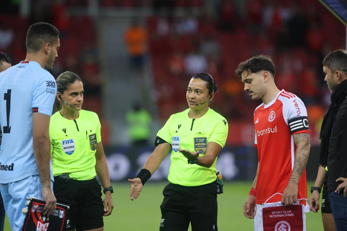 Inter critica arbitragem do Brasileirão inspirado no modelo do Grêmio.