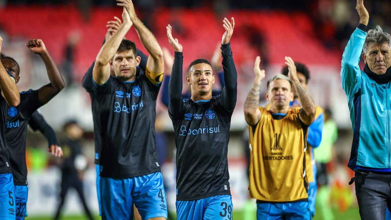 Vidente Prevê Resultado do Jogo entre Grêmio e The Strongest no Futebol