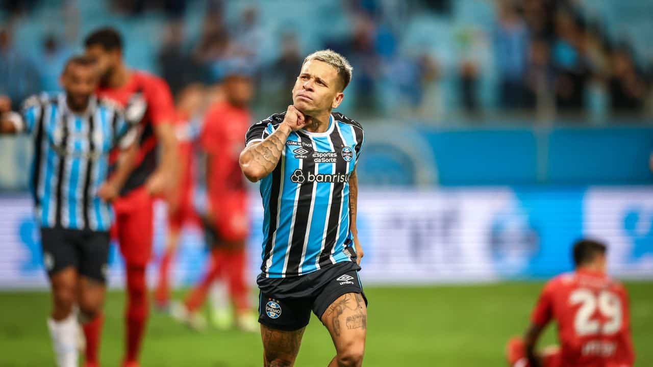 Soteldo fora dos planos: qual será o futuro do atacante no Grêmio?