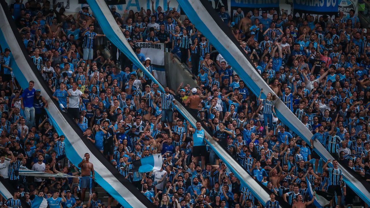 Grêmio oferece canal exclusivo para reembolso de jogo adiado contra Criciúma.