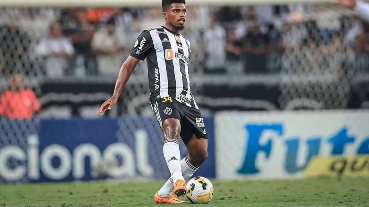 Interesse do Grêmio em Jemerson, zagueiro do Atlético-MG: saiba mais sobre o jogador