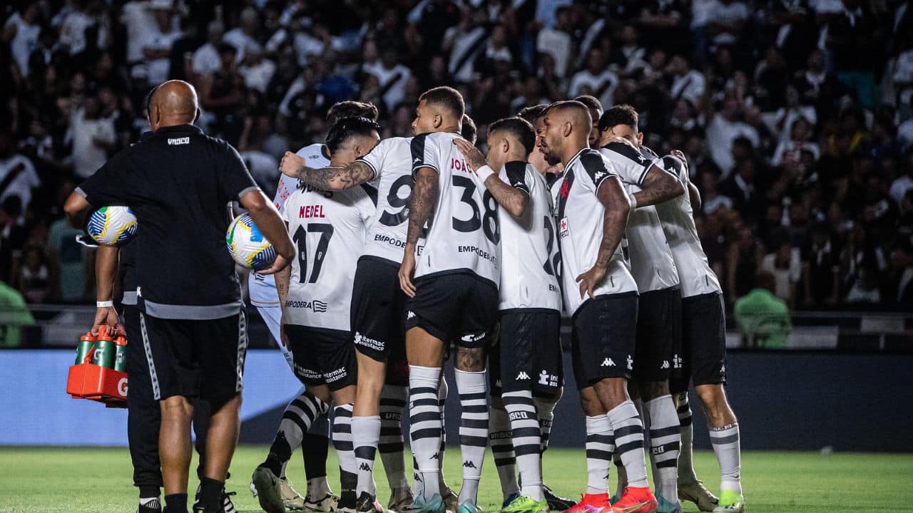 Jogador cotado pelo Grêmio se encaminha para acerto com o Vasco