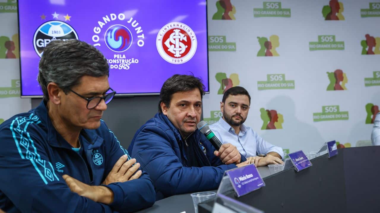 sócios exigem saída de diretores do futebol do Grêmio