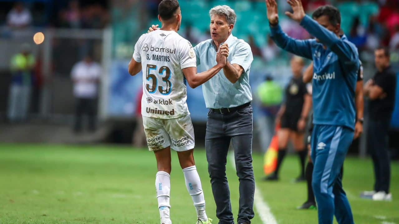 Possível adiamento de partida na Libertadores e lesão de zagueiro preocupam Grêmio