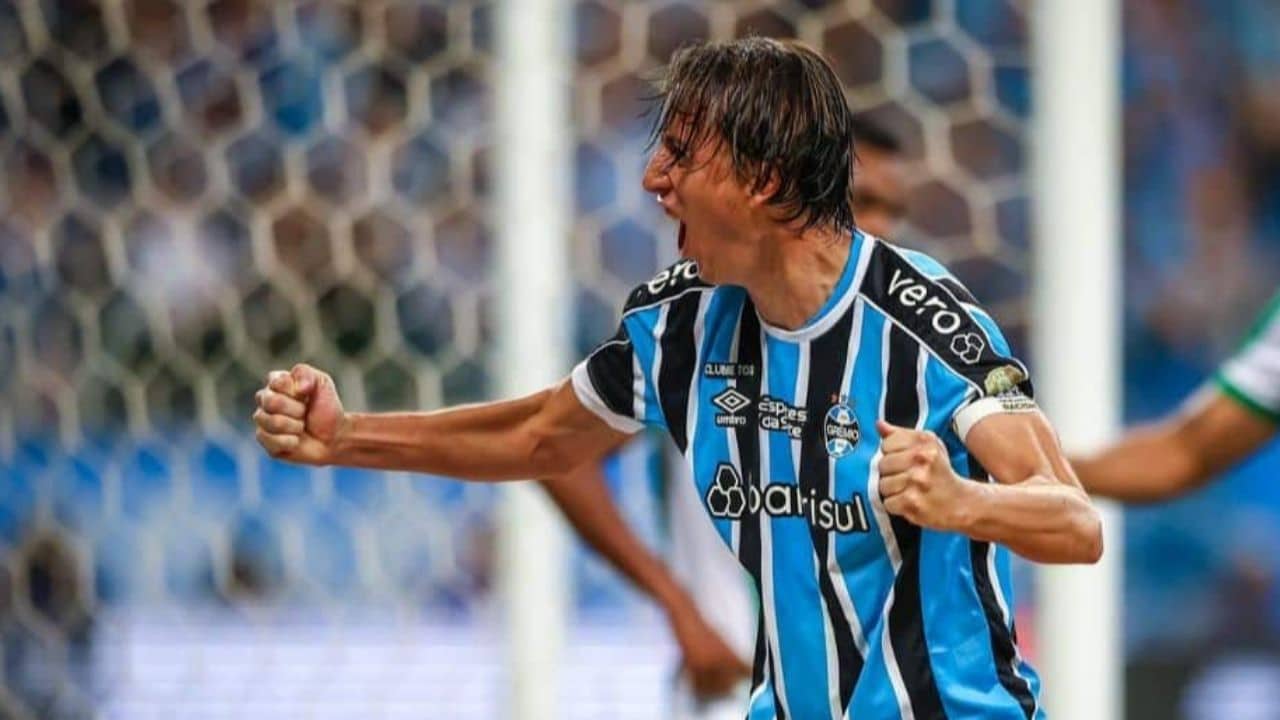 Geromel Encaminha-se para Marca Histórica pelo Grêmio