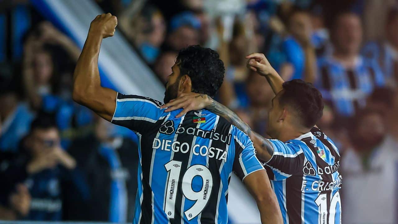 Grêmio divulga situação médica de Diego Costa