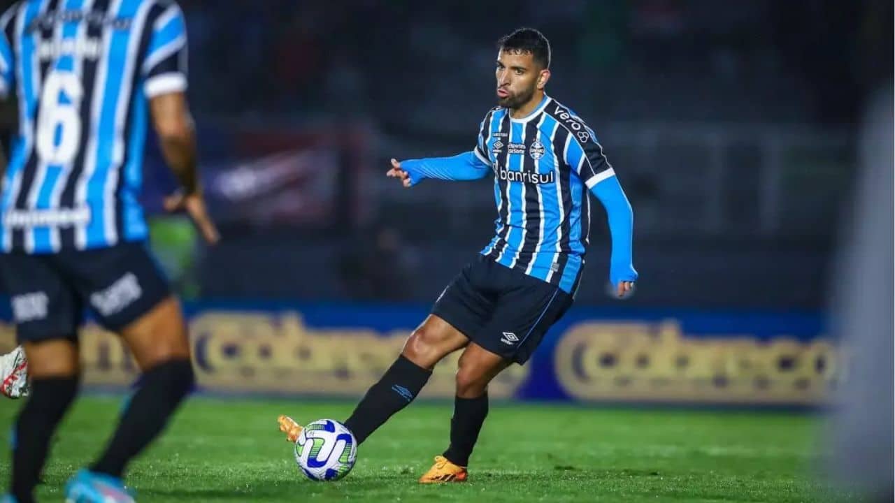 Renato Portaluppi multa jogador do Grêmio por atitude infantil contra o Fortaleza