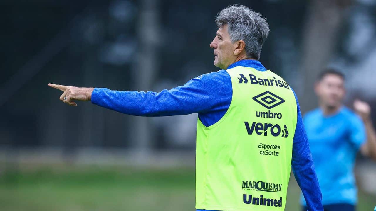 Grêmio: reforço de centroavante para duelo contra o Fluminense no final de semana.