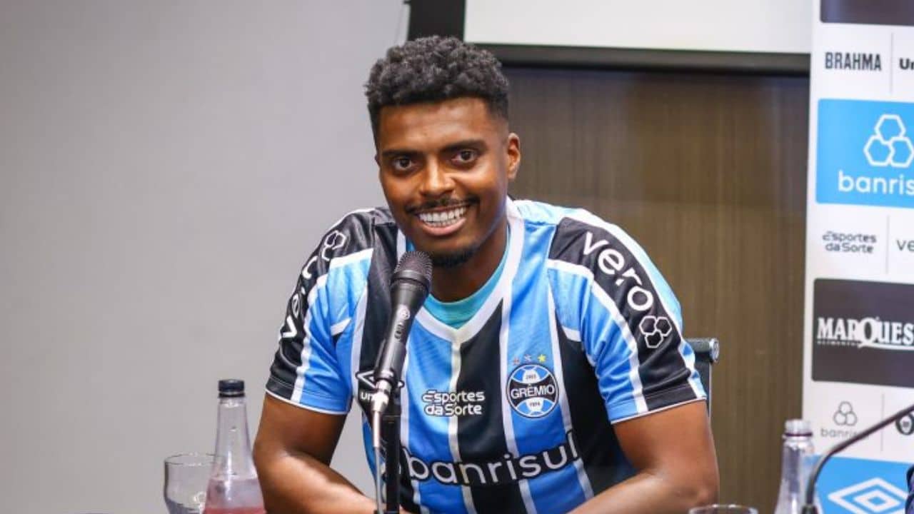 Entenda o que fez o Grêmio adiar a estreia de Jemerson