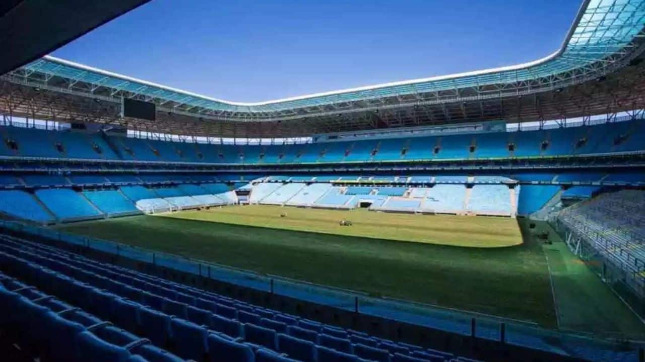 Retorno de Diego Costa e jogo na Arena são destaque do Grêmio hoje.